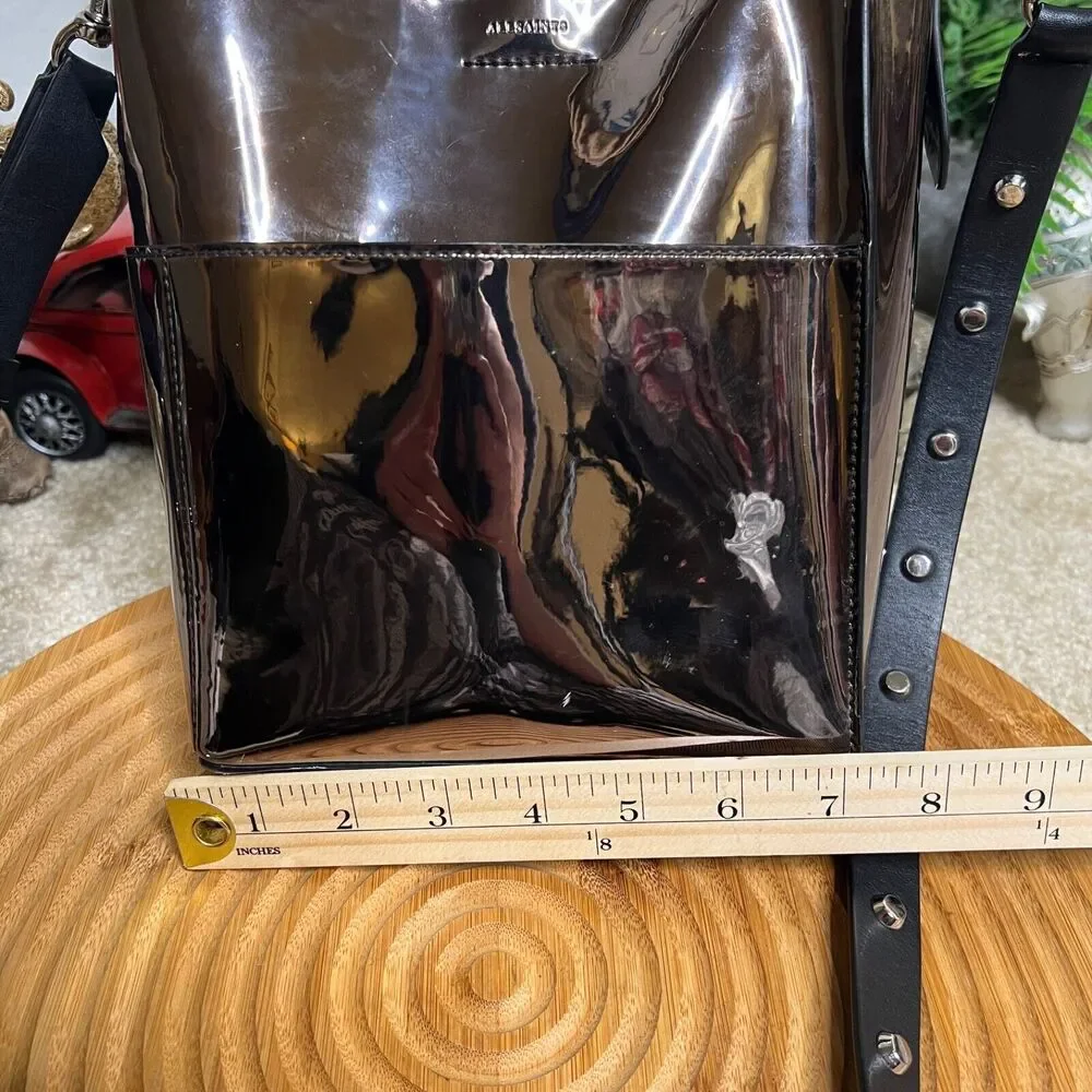 Metallic Bucket Bag with Rope Handle - Picture 15 of 16